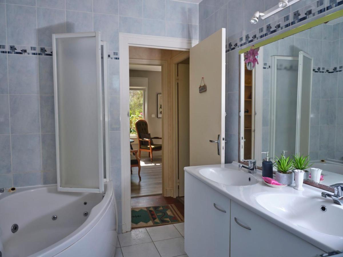 Les Roses Bed & Breakfast Santec Luaran gambar