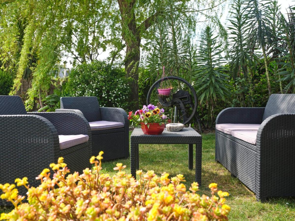 Les Roses Bed & Breakfast Santec Luaran gambar