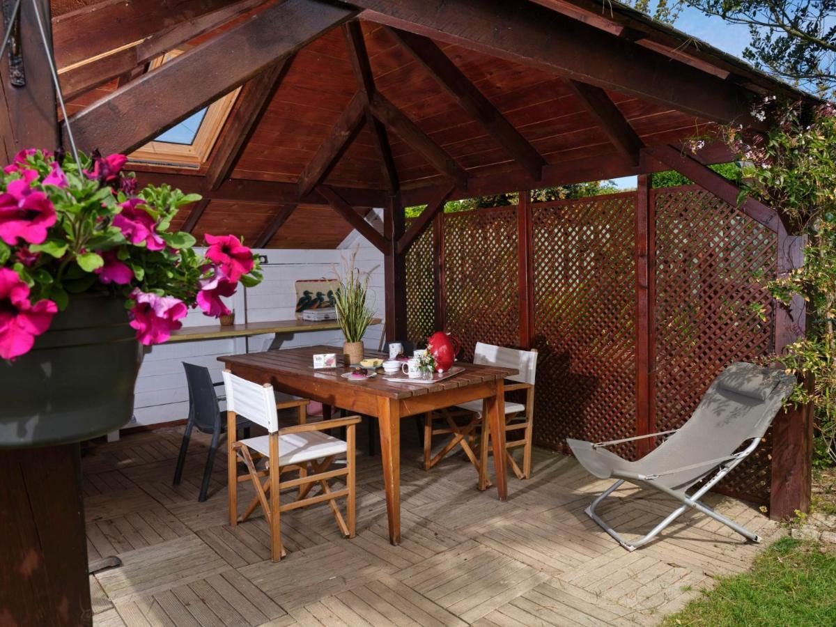 Les Roses Bed & Breakfast Santec Luaran gambar